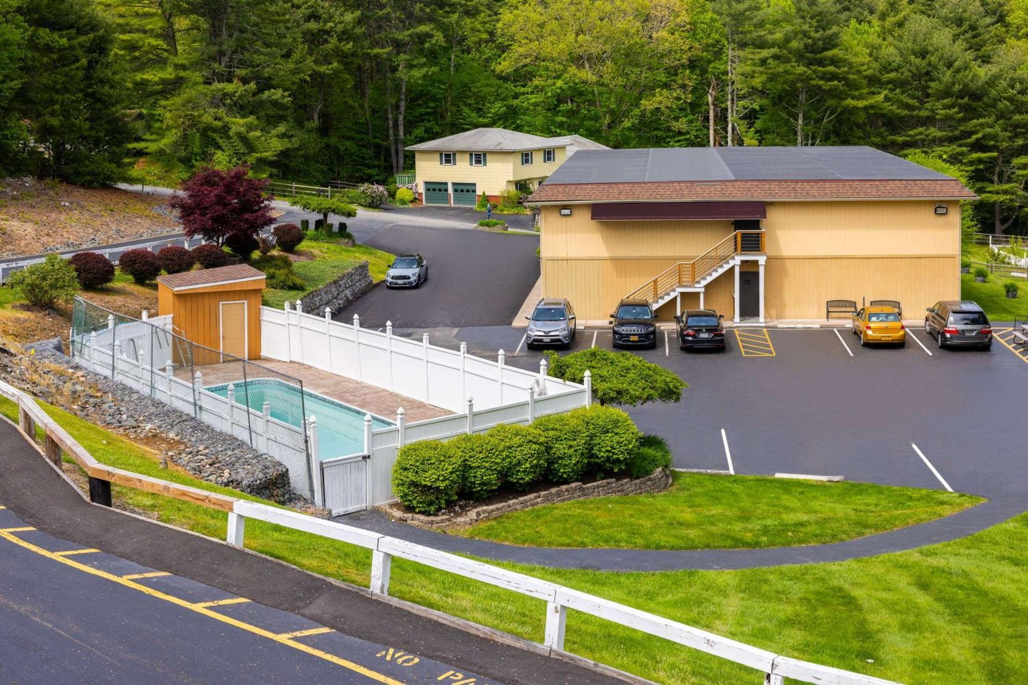 Days Inn By Wyndham Wurtsboro Extérieur photo